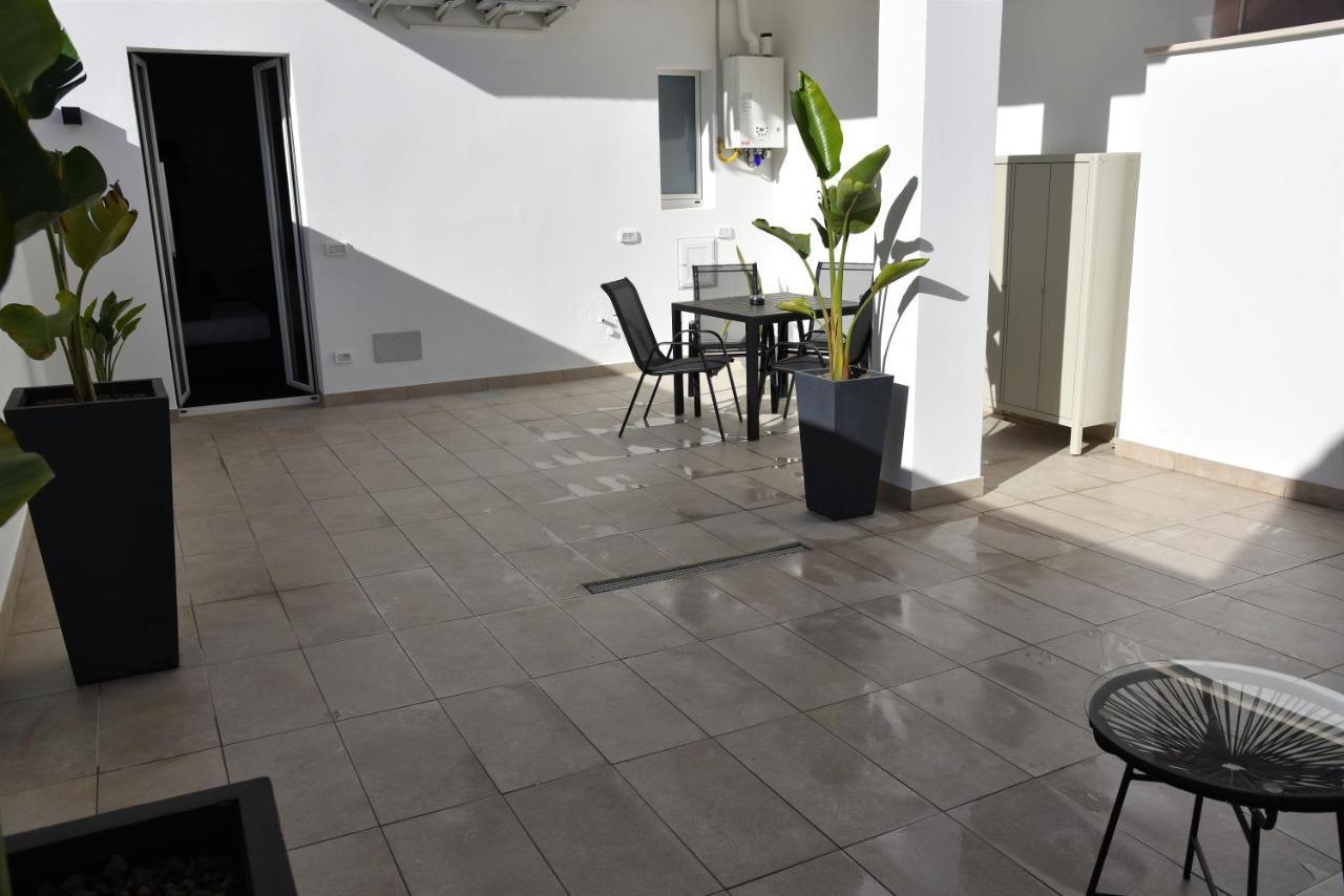 Gl Rooms And Apartments Бари Экстерьер фото